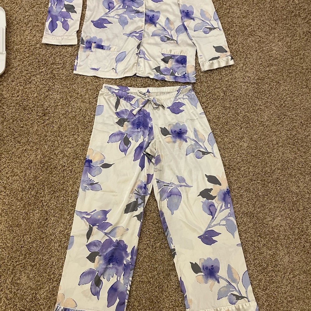 Victoria's Secret Pajama Set - Purple and Cream